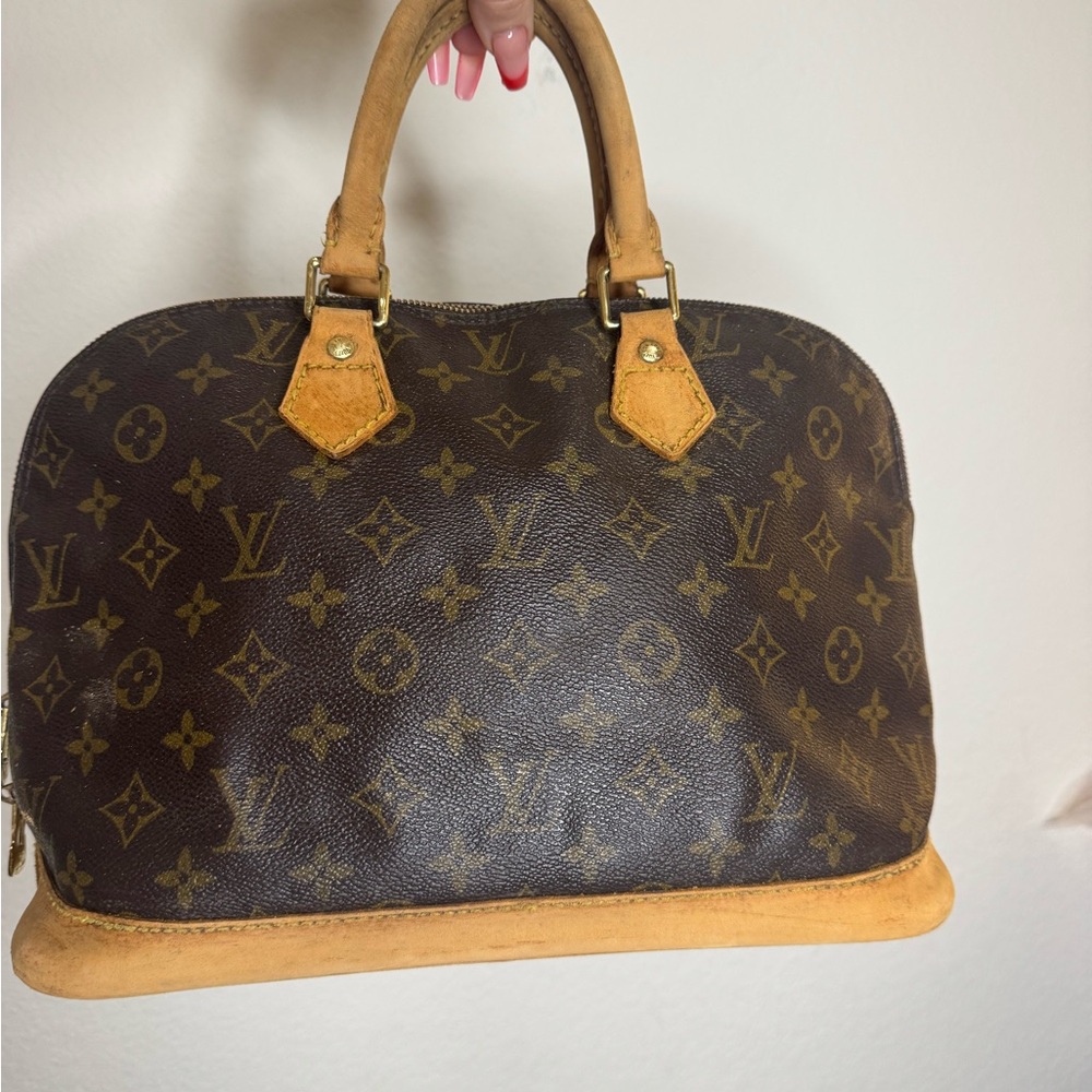 LOUIS VUITTON ALMA PM MONOGRAM TOTE - Picture 4 of 8